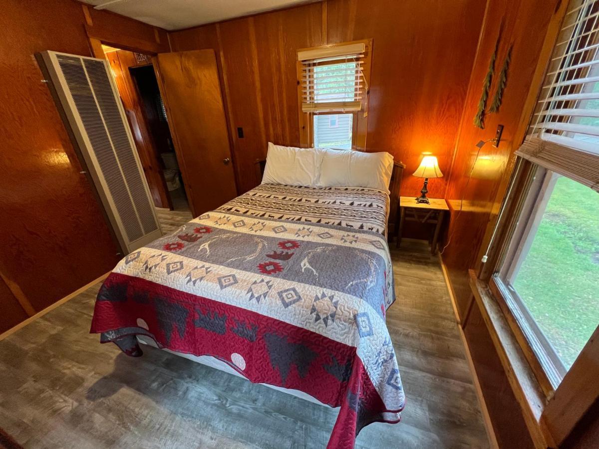 מלון Indian Lake Adirondack Lake Cabins מראה חיצוני תמונה