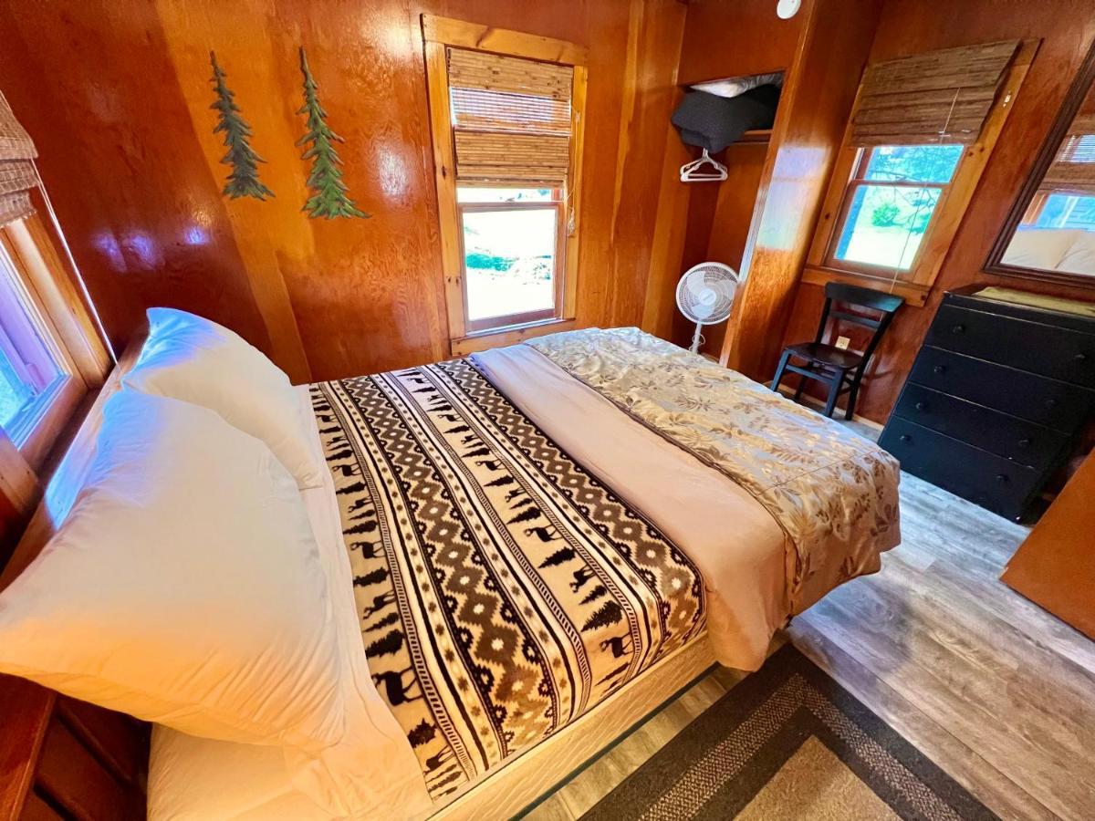 מלון Indian Lake Adirondack Lake Cabins מראה חיצוני תמונה